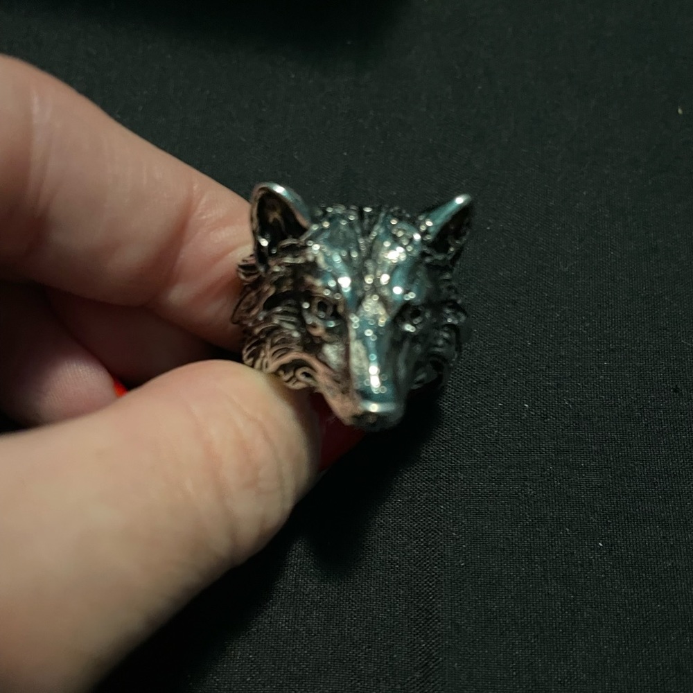 Metal wolf ring. - Picture 8 of 8